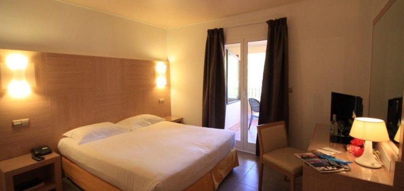 Eden Park Hotell Serriera  Eksteriør bilde